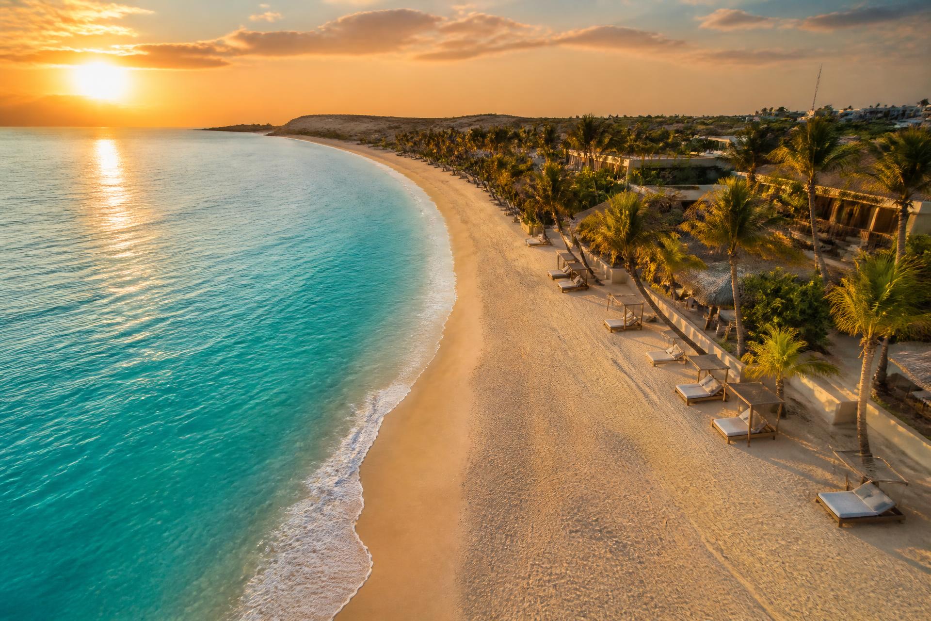 Atardecer en la playa de Punta Sal